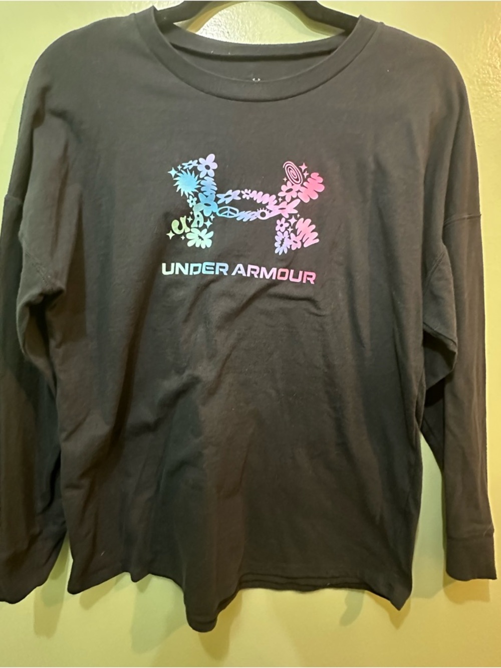 Under Armour Black Long Sleeve Tee